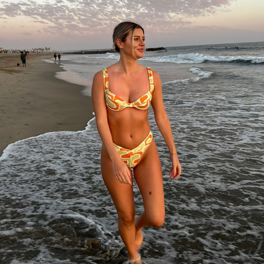 Aurelle Shana V-cut bottom and bustier top